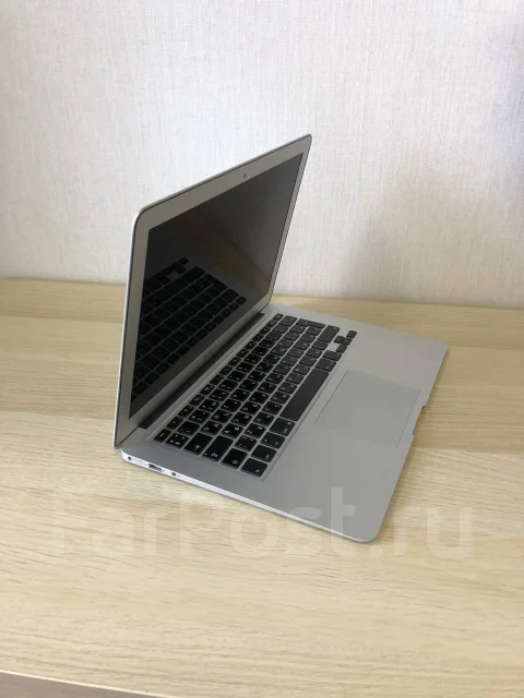 Apple MacBook Air 13 2017 Mid. 13.3", 1,8����, ��� 8 ��, ���� 128���, WiFi: 1, Bluetooth: 1, ����������� �� 8��. ����