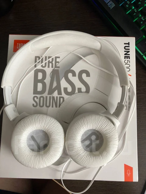 JBL Tune 500 ����