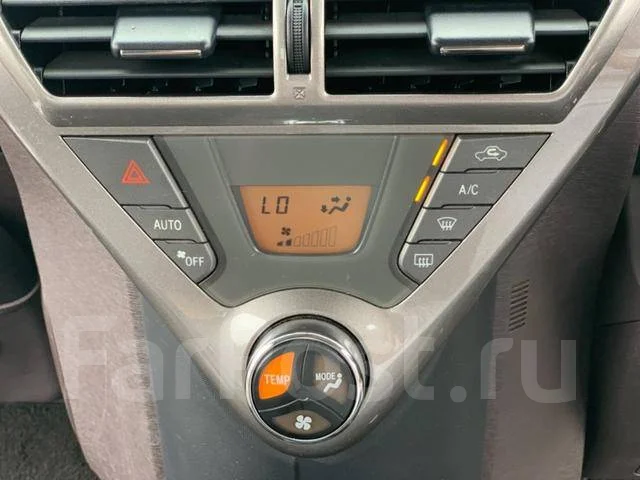 Toyota iQ. �������, ��������, 1.0 (68��.�.), ������, 46����. ��, �/�. ��� ����� �� ������������ ����