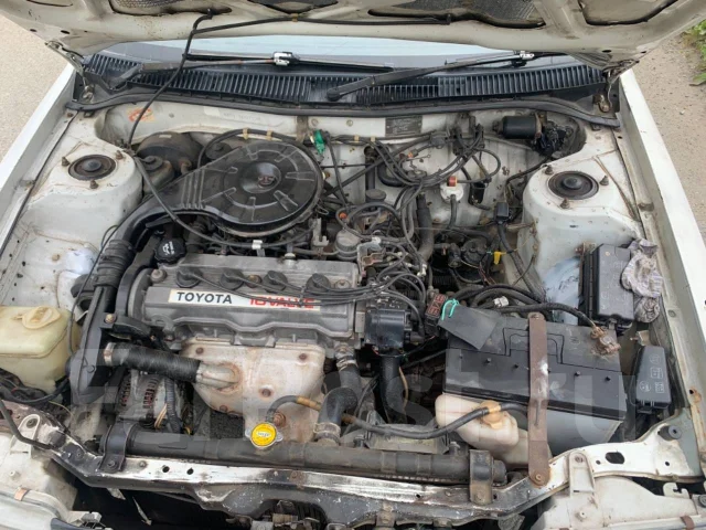 Toyota Corolla. ��������, ��������, 1.5 (94��.�.), ������, 178 000����. �� ����