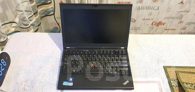 Lenovo ThinkPad X220. 12", 3 000����, ��� 4 ��, ���� 120���, WiFi: 1, Bluetooth: 1, ����������� �� 3��. ����