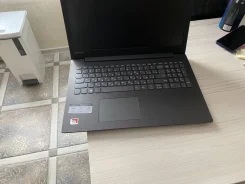 Lenovo IdeaPad 330-15AST. 15.6", 2,6����, ��� 16 ��, WiFi: 1, Bluetooth: 1 ����