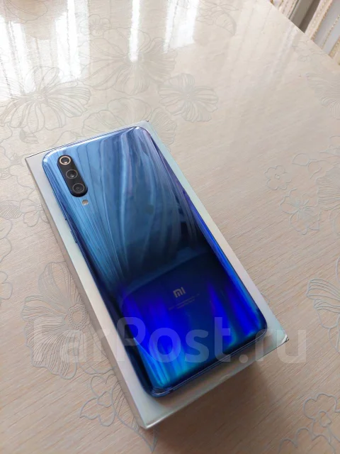 Xiaomi Mi9. �/�, �����, 3G, 4G LTE, Dual-SIM, NFC ����