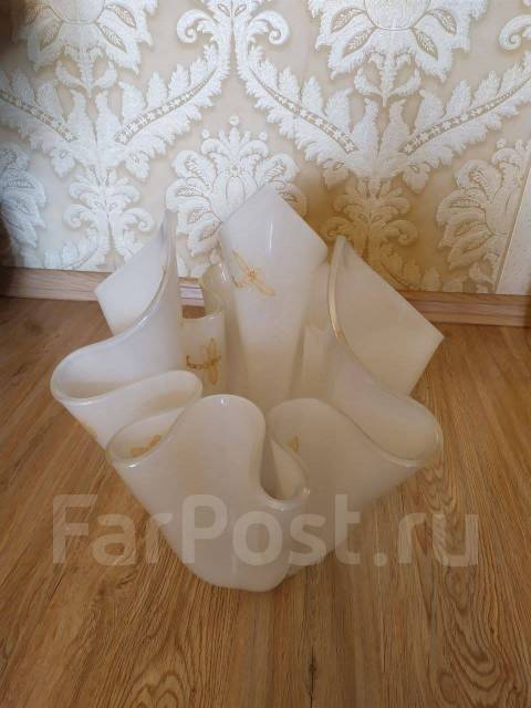 Ваза (Пластмаса), б/у, в наличии. Цена: 1 500₽ во Владивостоке