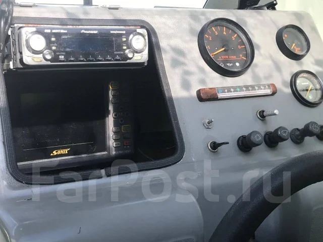 Nissan. 1993 ���, ����� 6,8��., ��������� ���������, 115��.�., ������ ����