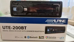 Alpine UTE-200BT ����