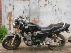 Yamaha XJR 1200 ����
