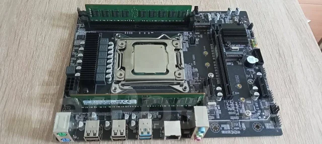 Intel Xeon E5-2640 v3 ����
