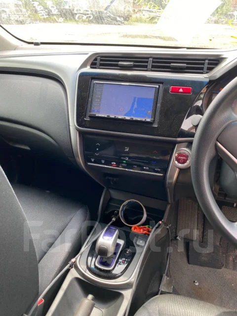 Honda Grace. GM4, LEB ����