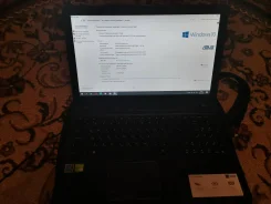 Asus VivoBook. 15.6", 2,3����, ��� 512 ��, ���� 4���, WiFi, Bluetooth ����