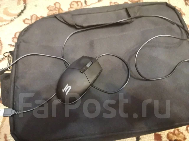 Asus VivoBook. 15.6", 2,3����, ��� 512 ��, ���� 4���, WiFi: 1, Bluetooth: 1 ����