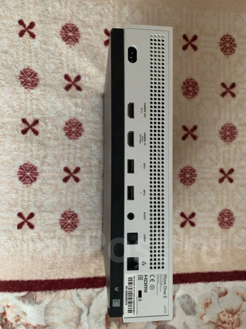 Microsoft Xbox One S ����