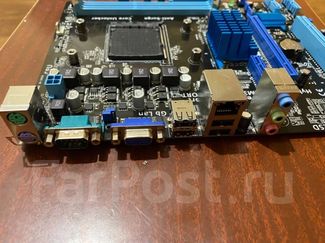 Socket AM3+ ����