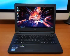 DNS Gamer. 15", 3 300����, ��� 8 ��, ���� 500���, WiFi: 1, Bluetooth: 1, ����������� �� 3��. ����