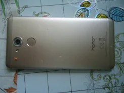 Honor 6C. �/� ����