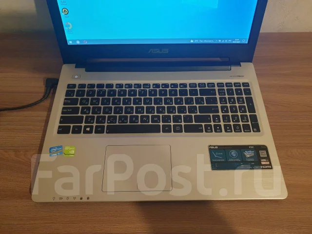 Asus K56C. 15.4", 1,8����, ��� 8 ��, ���� 620���, WiFi: 1, Bluetooth: 1, ����������� �� 3��. ����