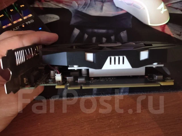 GeForce GTX 1050 ����