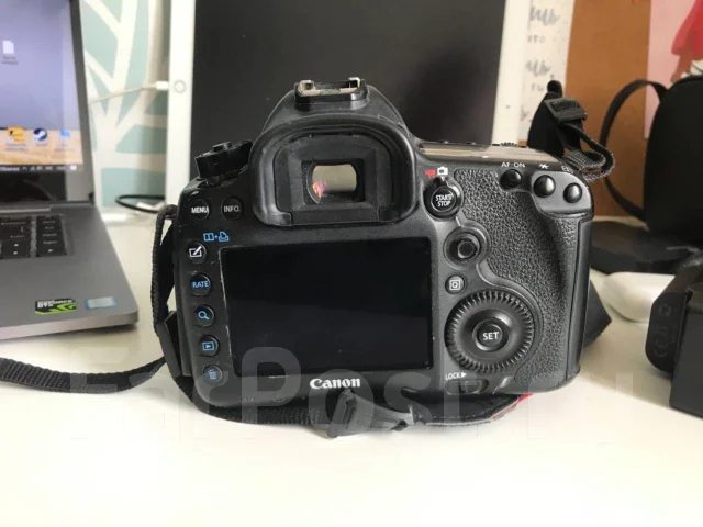 Canon EOS 5D Mark III ����