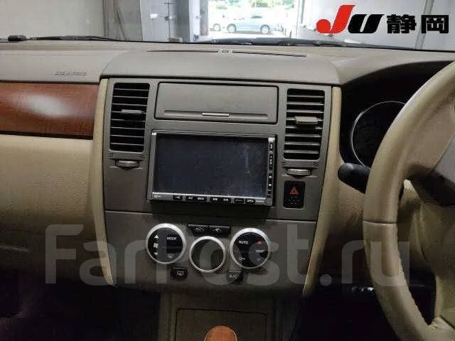 Nissan Tiida. �������, ��������, 1.5 (109��.�.), ������, 100 000����. ��, �/�, ��� ���. ��� ����� �� ������� ����