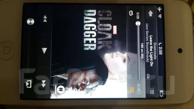 Apple iPod touch 4. ����