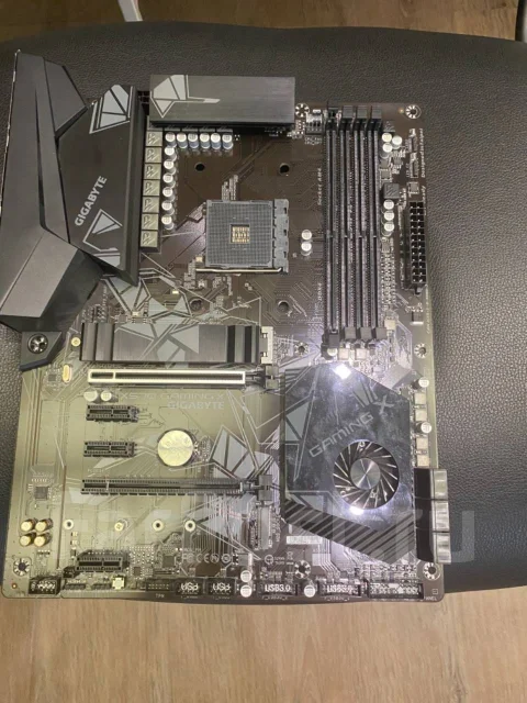 AMD X570 ����