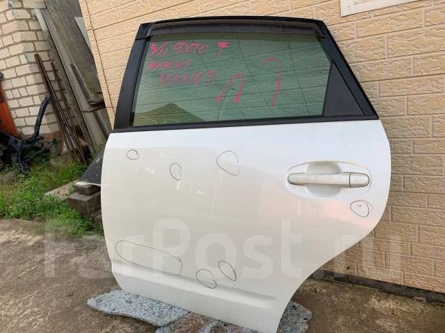 Уплотнитель кромки двери приус альфа. Не фиксируется задняя дверь мазда бианте. Задняя дверь приус 30. Приус 20 дверь. 770031c020.