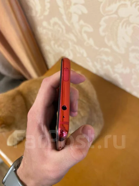 Xiaomi Mi 9T. �/�, �������, 3G, 4G LTE, Dual-SIM, NFC ����