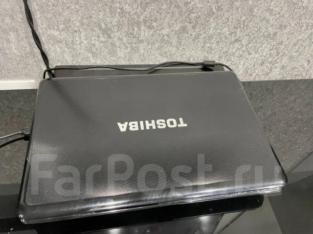 Toshiba Satellite A660. 16", 2,4����, ��� 4 ��, ���� 120���, WiFi: 1, Bluetooth: 1 ����