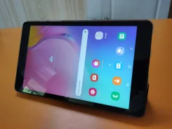 Samsung Galaxy Tab A ����