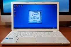 Toshiba. 15.6", 3 400,0����, ��� 8 ��, ���� 1 024���, WiFi, Bluetooth, ����������� �� 5��. ����