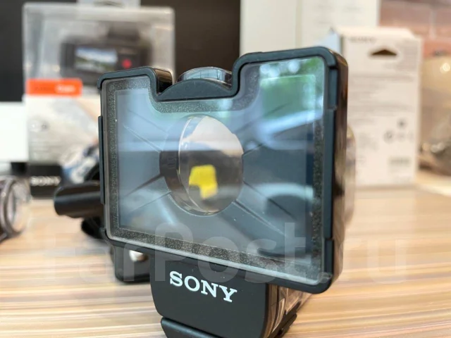 Sony HDR-AS100V Kit. 10 - 14.9 ��, � ���������� ����