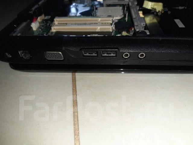Asus K40. 14", 1 666����, ��� 256 �� � ������, ���� 1���, WiFi: 1, Bluetooth: 1, ����������� �� 1��. ����