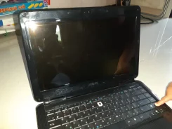 Asus K40. 14", 1 666����, ��� 256 �� � ������, ���� 1���, WiFi: 1, Bluetooth: 1, ����������� �� 1��. ����