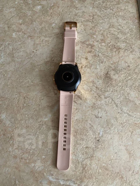 Samsung Galaxy Watch. GPS, NFC, IP68 ����