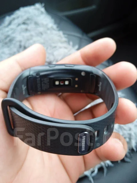 Samsung Galaxy Gear Fit2 ����