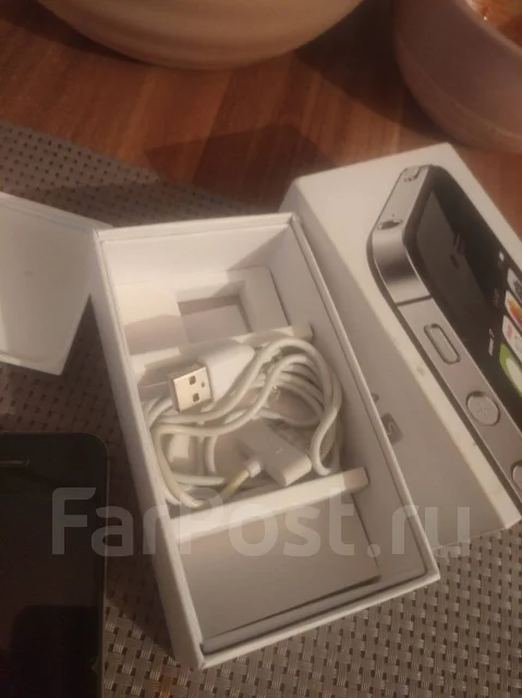 Apple iPhone 4s. �/�, ������ ����