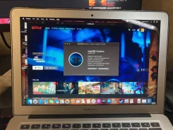 Apple MacBook Air 13 2017 Mid MQD32. 13.3", 1,8����, ��� 8 ��, ���� 128���, WiFi: 1, Bluetooth: 1, ����������� �� 8��. ����