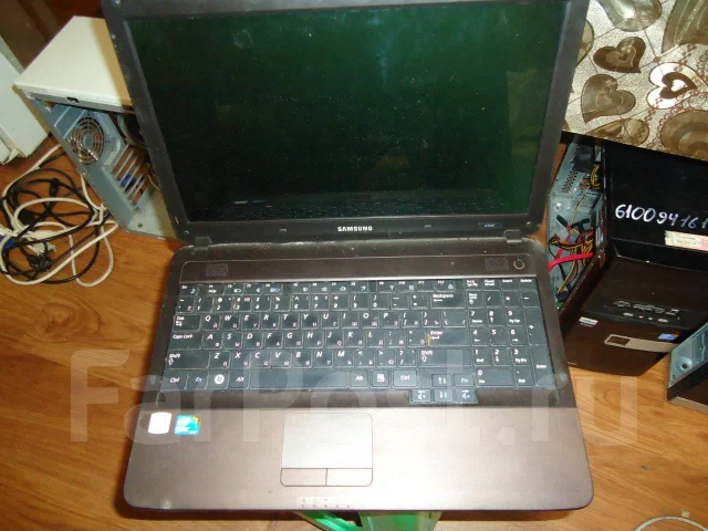 Samsung R540. 15", WiFi: 1, Bluetooth: 1 ����