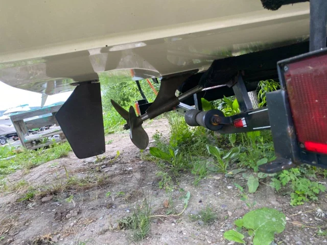 Malibu. 1997 ���, ����� 6��., ��������� ������������, 250��.�., ������ ����
