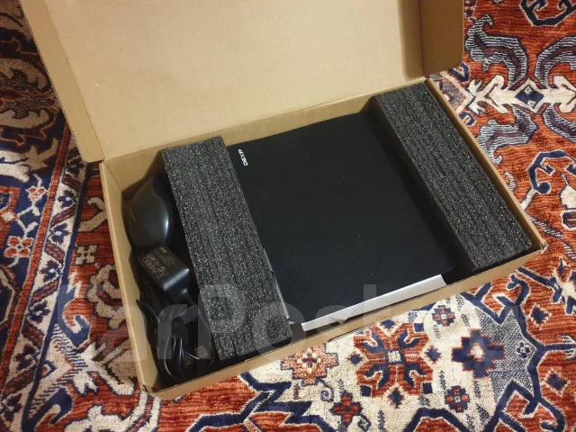 Acer Spin 1. 11.6", 1,1����, ��� 4 ��, ���� 64���, WiFi: 1, Bluetooth: 1, ����������� �� 12��. ����