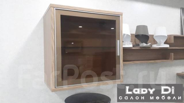 Шкаф навесной стеклянный Cubo, Италия, в наличии, новый. Цена: 27 800 ...