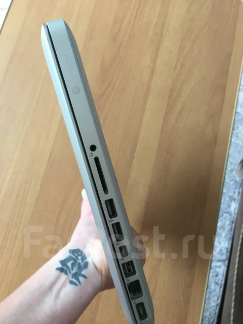 Apple MacBook Pro 13. 13.3", 2,4����, ��� 4 ��, ���� 500���, ����������� �� 6��. ����