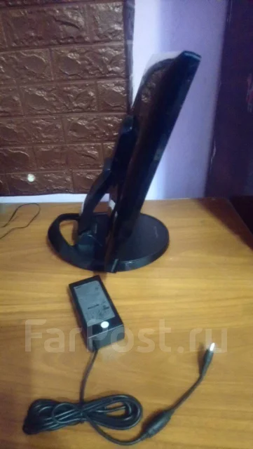 Samsung. 17" ����