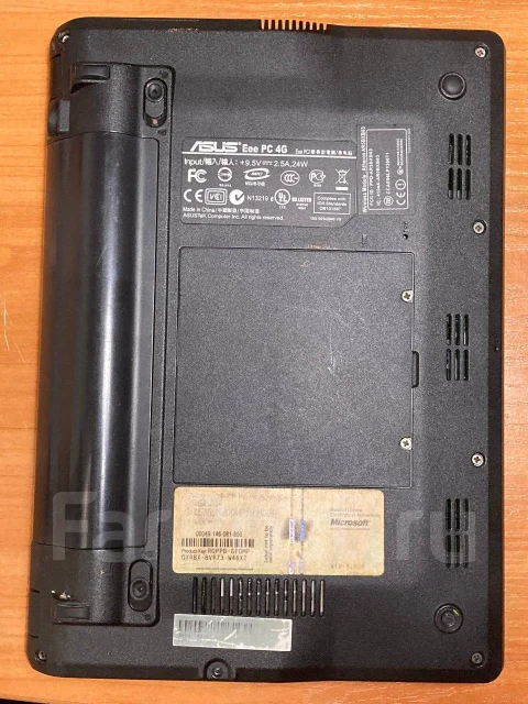 Asus Eee PC 701. 7", 0,7����, ��� 1024 ��, ���� 4���, WiFi: 1, ����������� �� 2��. ����