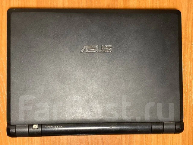 Asus Eee PC 701. 7", 0,7����, ��� 1024 ��, ���� 4���, WiFi: 1, ����������� �� 2��. ����