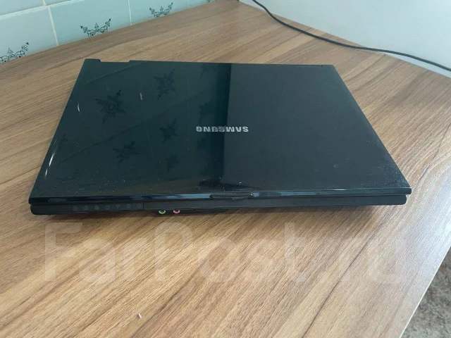 Samsung R20 Plus. 14.1", 1,5����, ��� 1024 ��, ���� 100���, WiFi: 1, Bluetooth: 1, ����������� �� 1��. ����