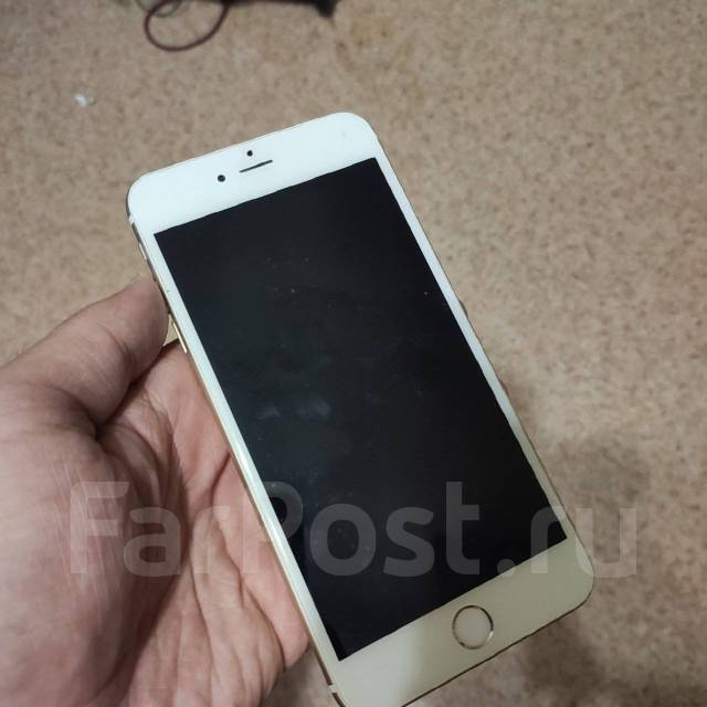 Apple iPhone 6 Plus. / 