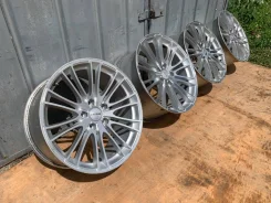 Hot Stuff Stich Legzas S010. 8.0/9.0x18", 5x114.3, ET38/38 ����