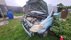 Toyota ist. �������, ��������, 1.3 (87��.�.), ������, 240 000����. �� ����