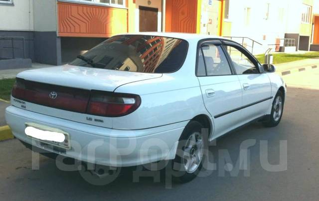 Задняя полка toyota carina